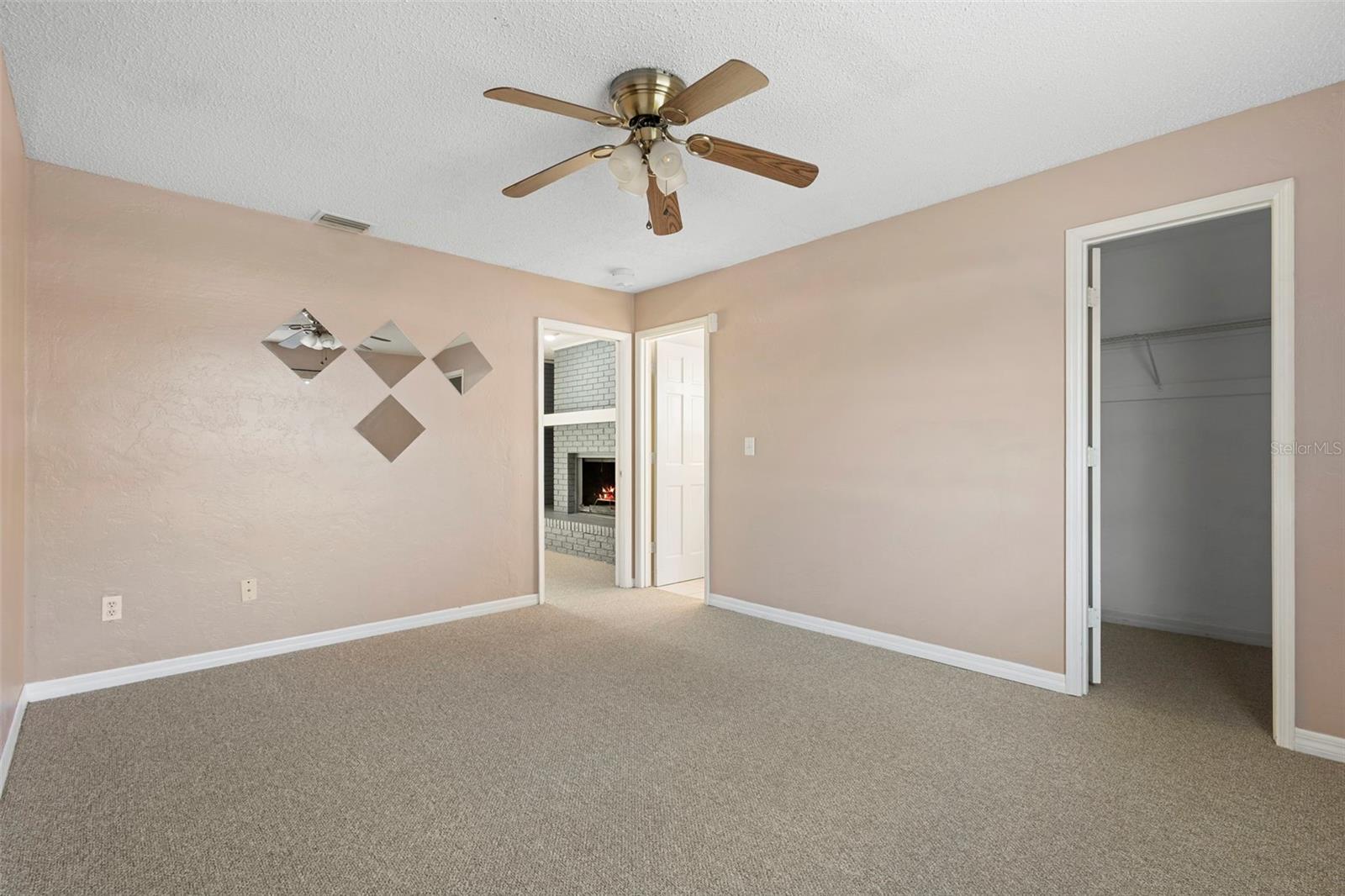 DELTONA LAKES UNIT 17 - Residential