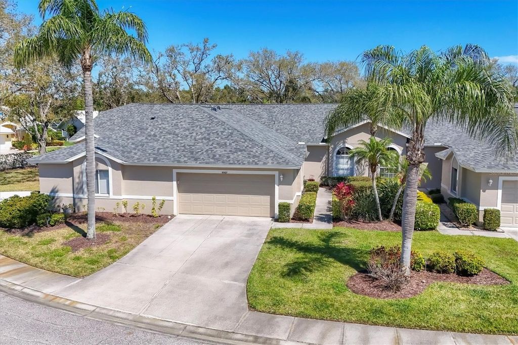 Photo of 6907 Stoneywalk Court, Bradenton, FL 34203 (MLS # A4644299)