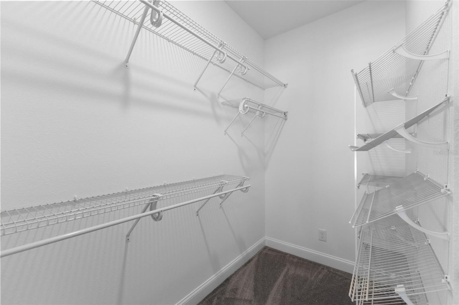 KENYON TWNHMS A - Residential Lease