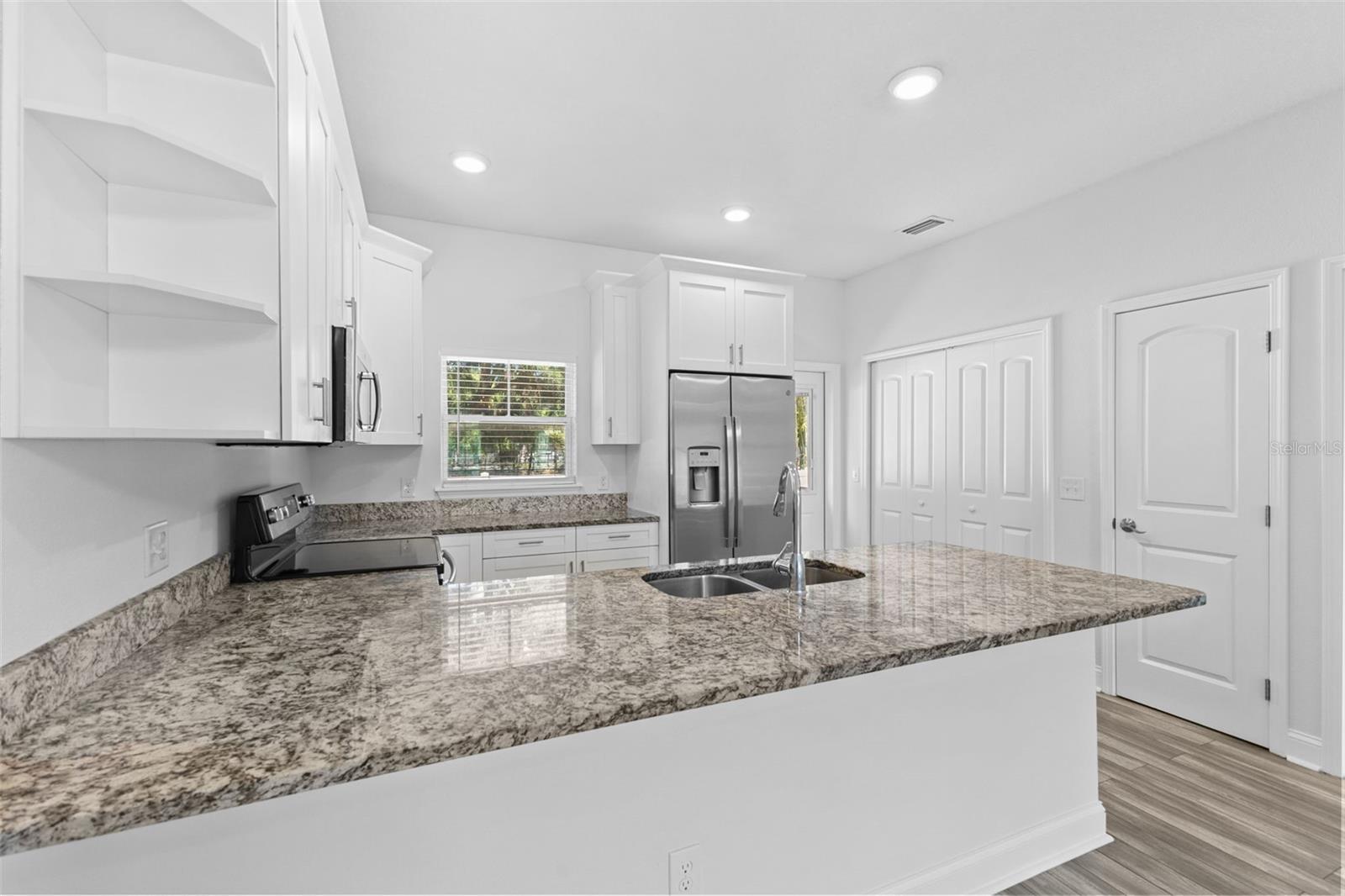 KENYON TWNHMS A - Residential Lease