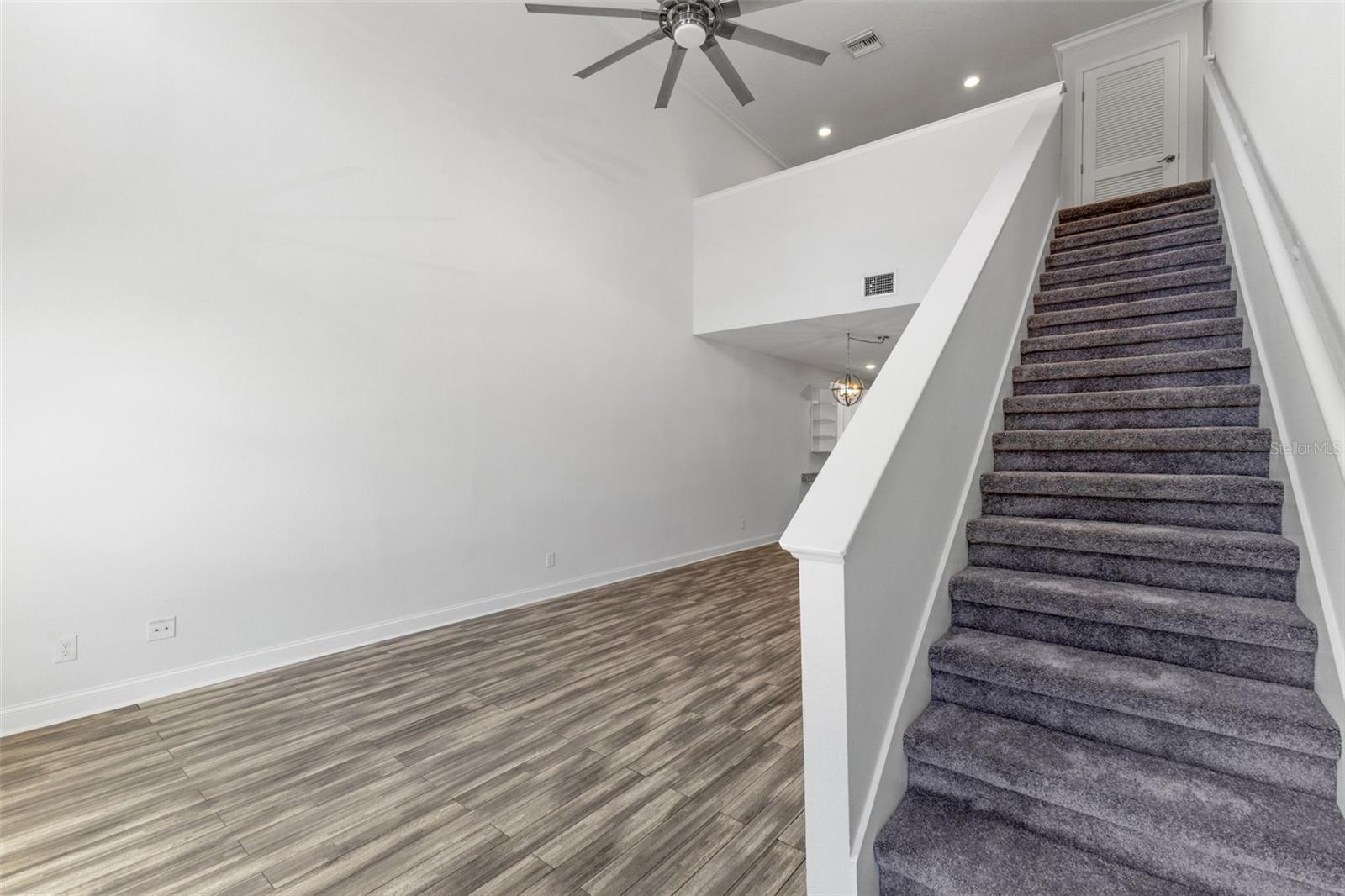 KENYON TWNHMS A - Residential Lease