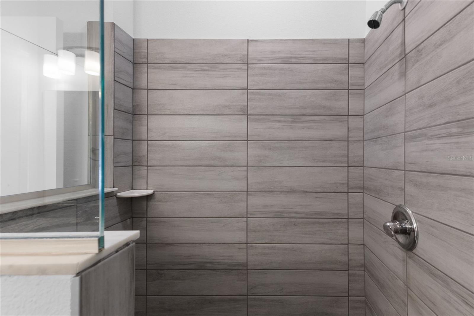 KENYON TWNHMS A - Residential Lease