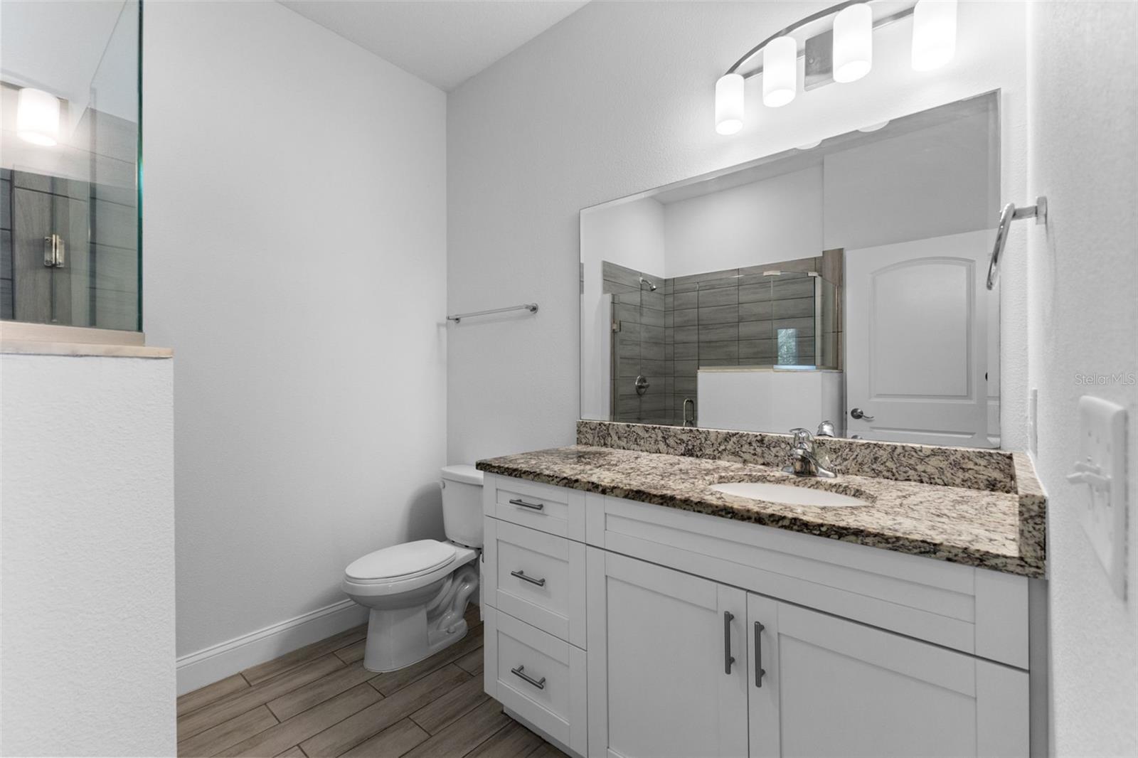 KENYON TWNHMS A - Residential Lease