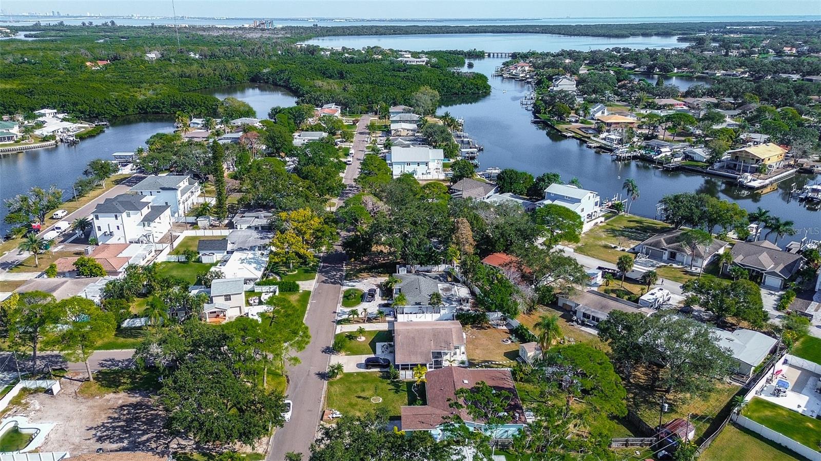 SUN-LIT SHORES - Residential