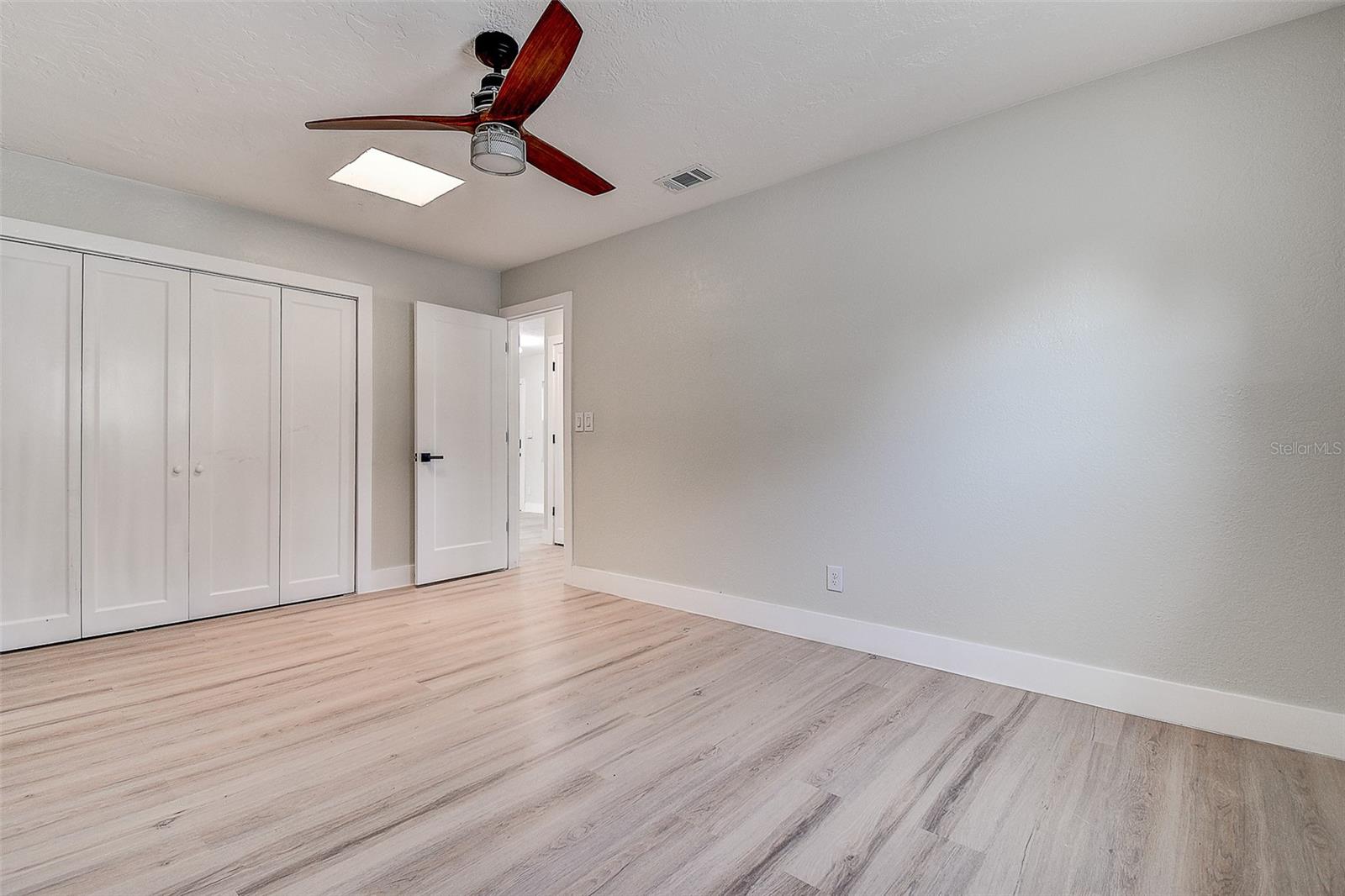 SUN-LIT SHORES - Residential