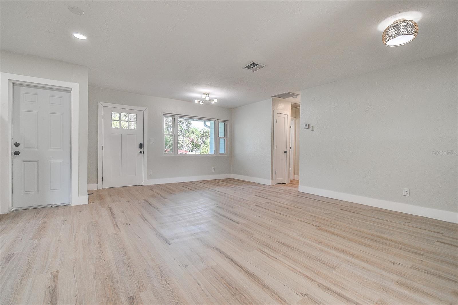 SUN-LIT SHORES - Residential