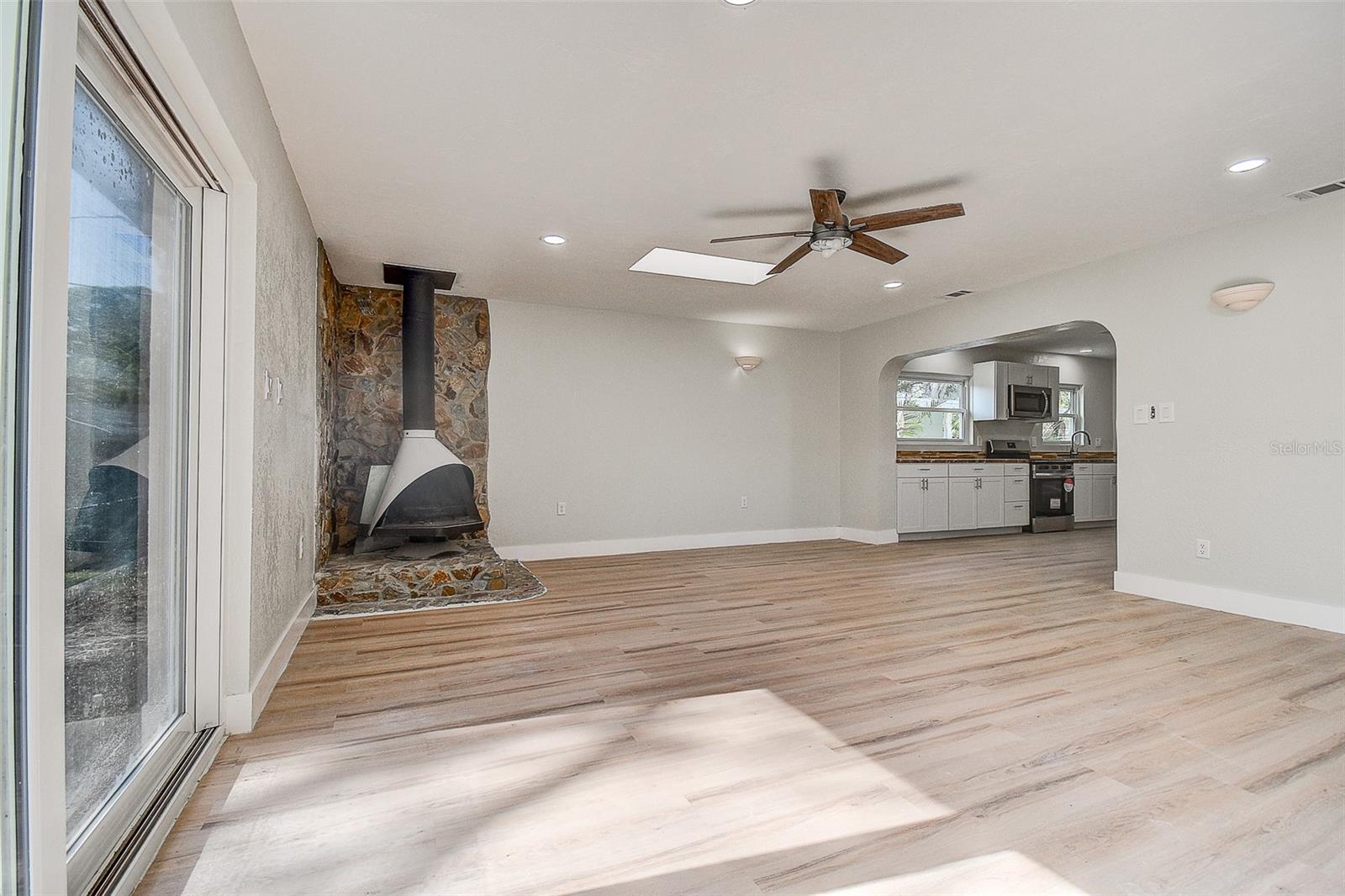 SUN-LIT SHORES - Residential