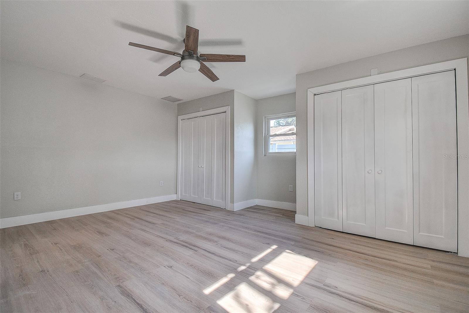 SUN-LIT SHORES - Residential