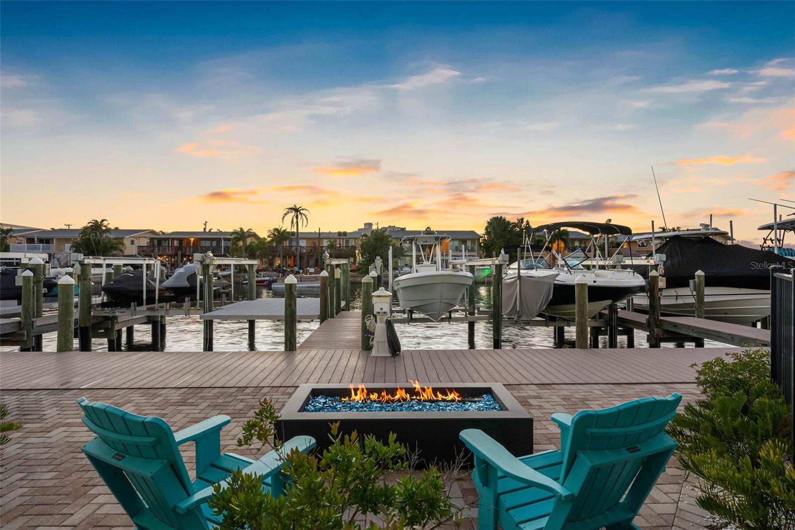 SEA PALMS - Residential
