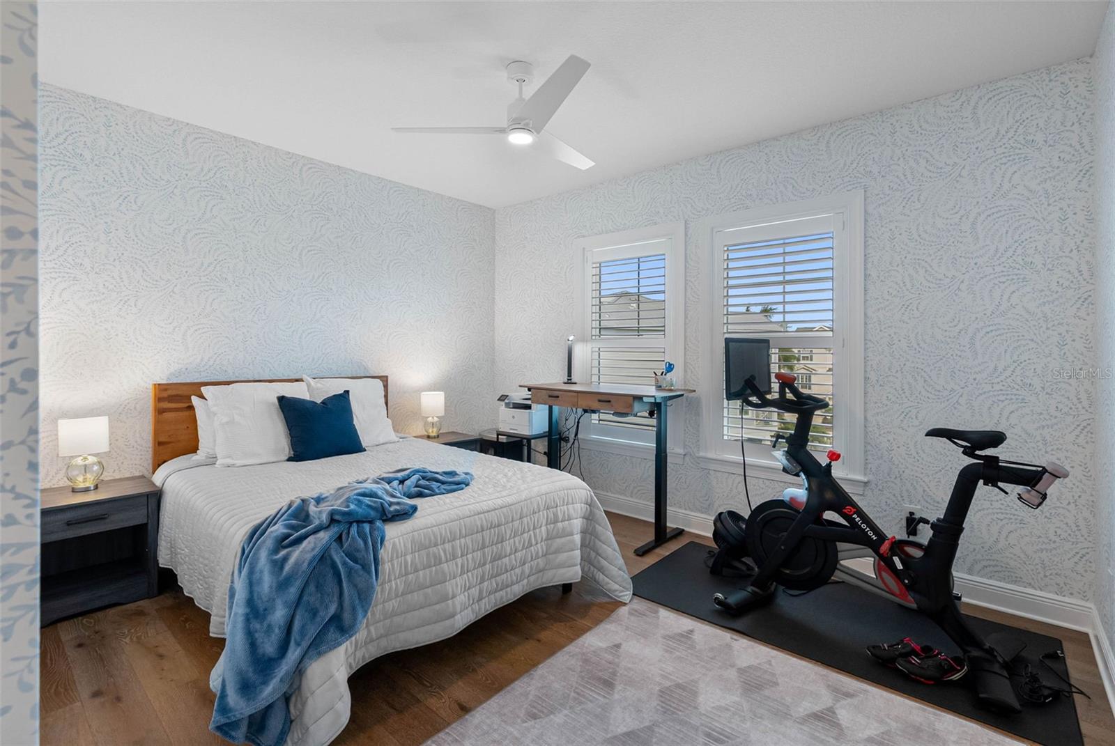 SEA PALMS - Residential