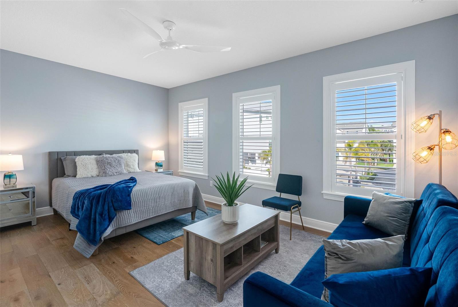 SEA PALMS - Residential