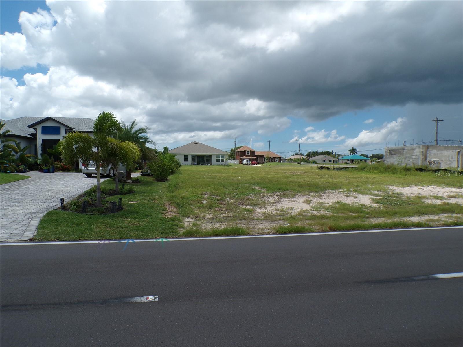 420 DIPLOMAT PARKWAY E