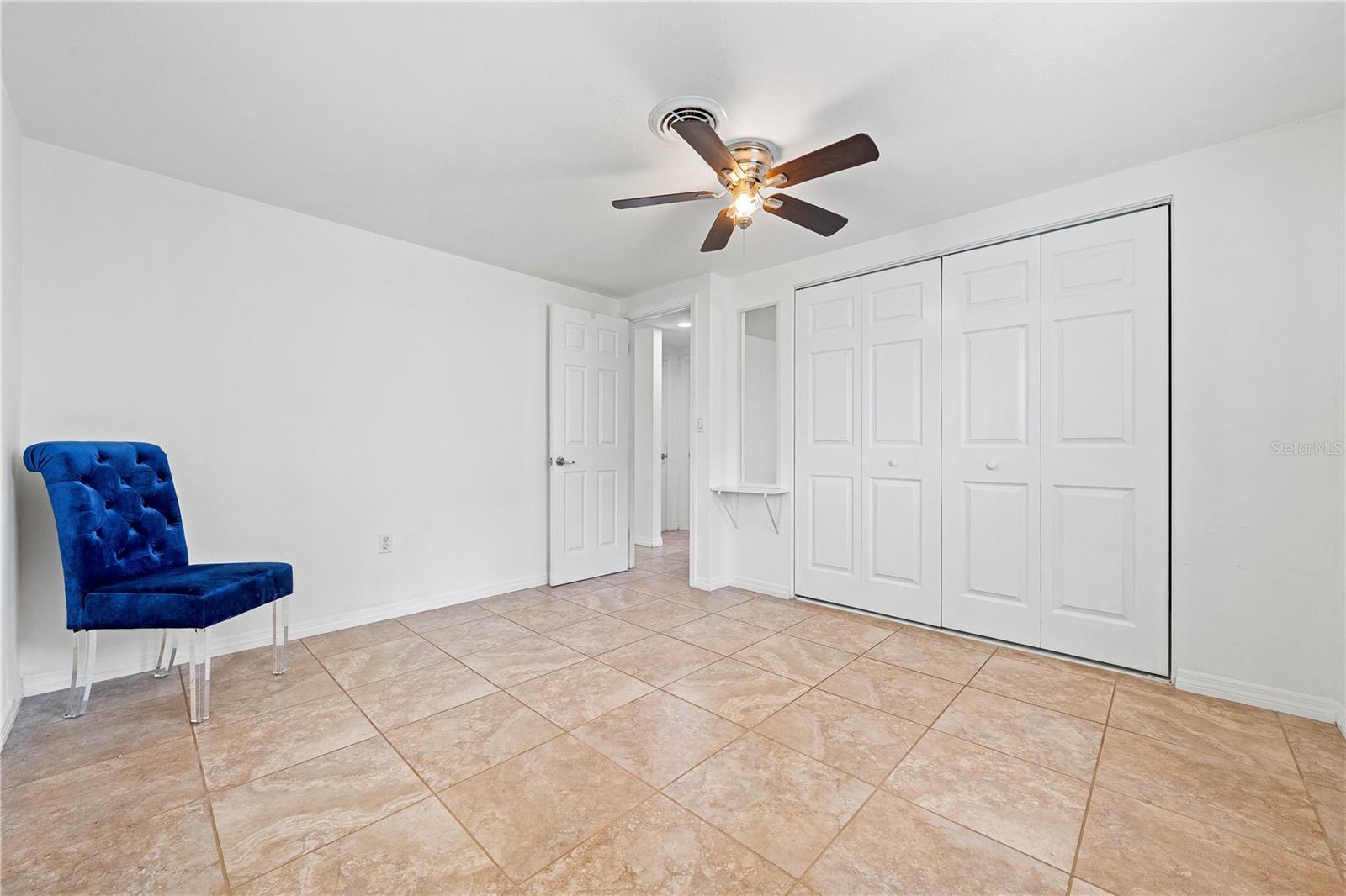 CASTI-LYN - Residential Lease