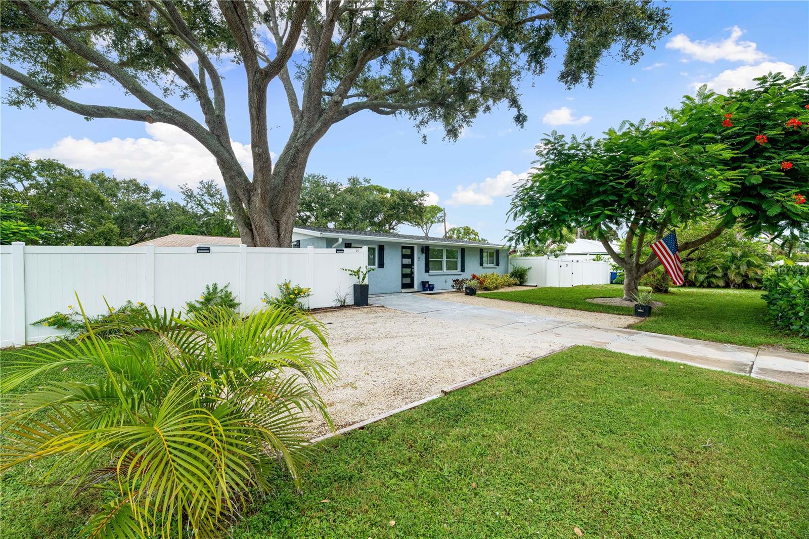 CASTI-LYN - Residential Lease