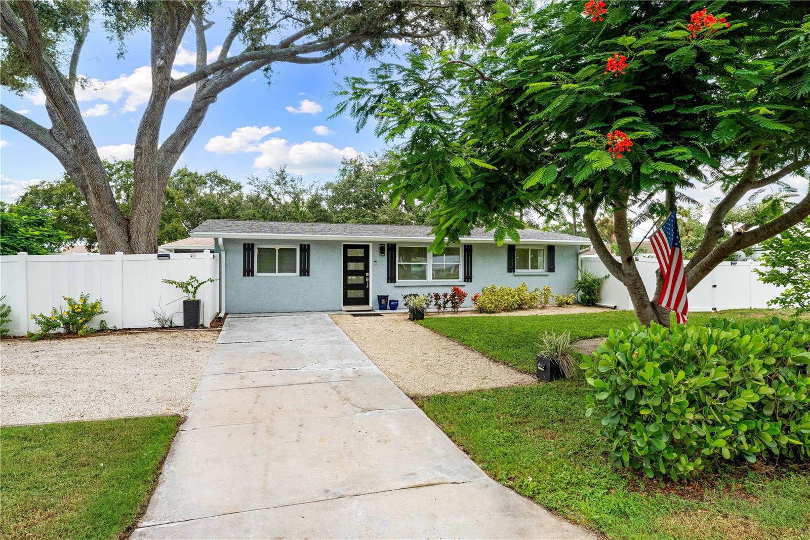 CASTI-LYN - Residential Lease