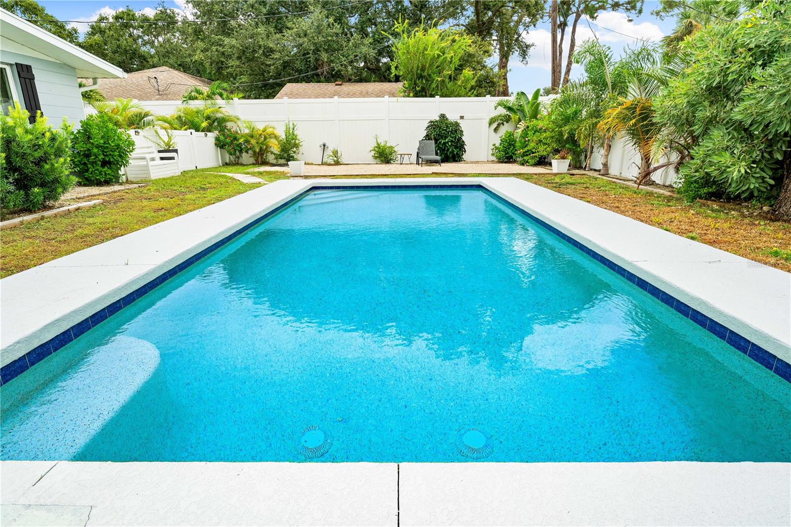 CASTI-LYN - Residential Lease