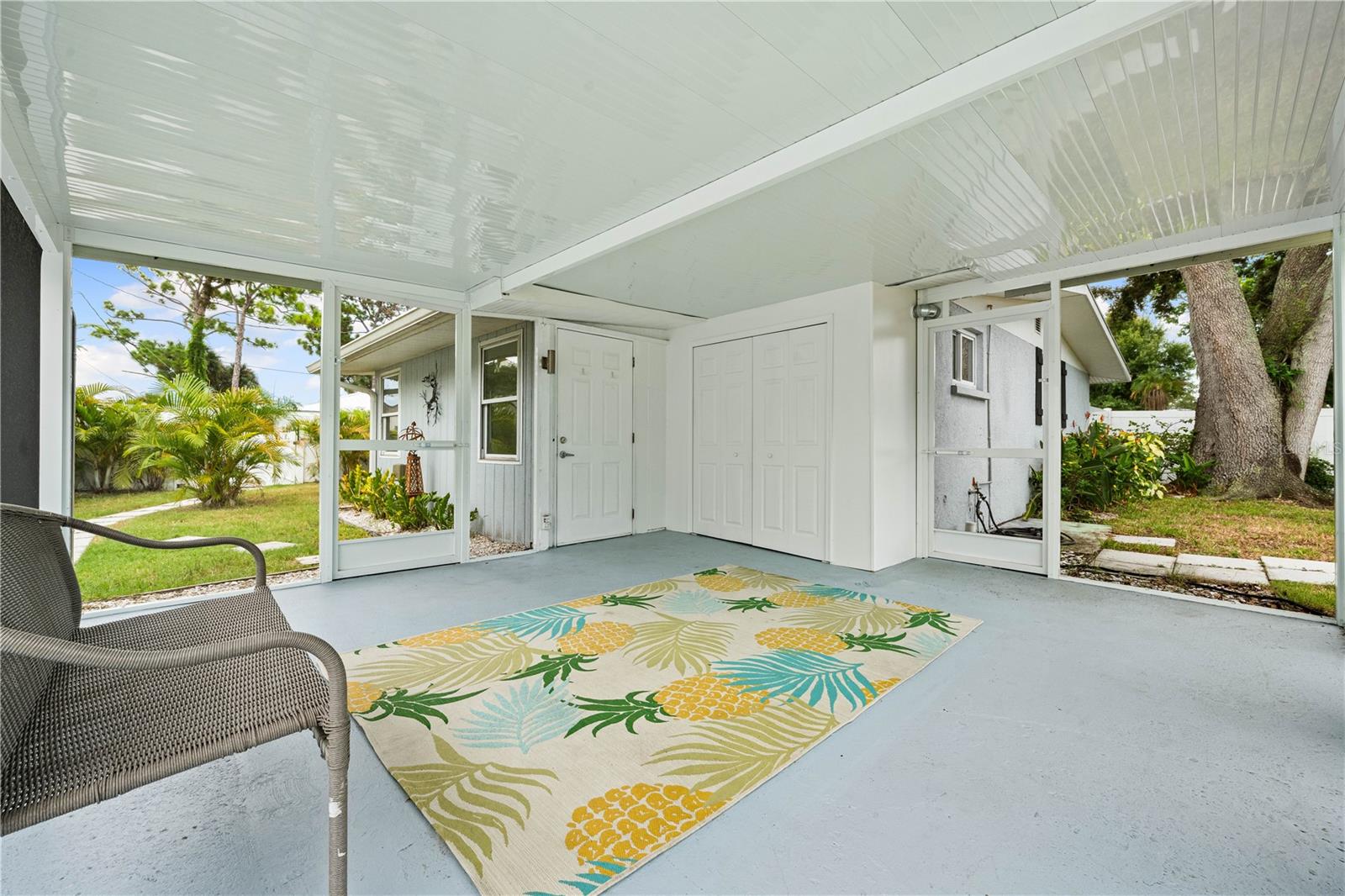 CASTI-LYN - Residential Lease