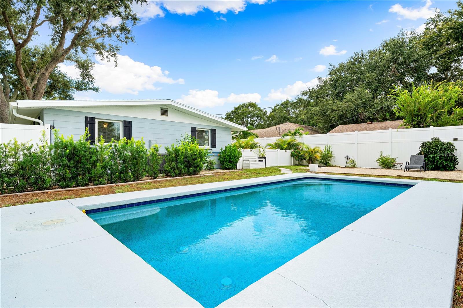 CASTI-LYN - Residential Lease