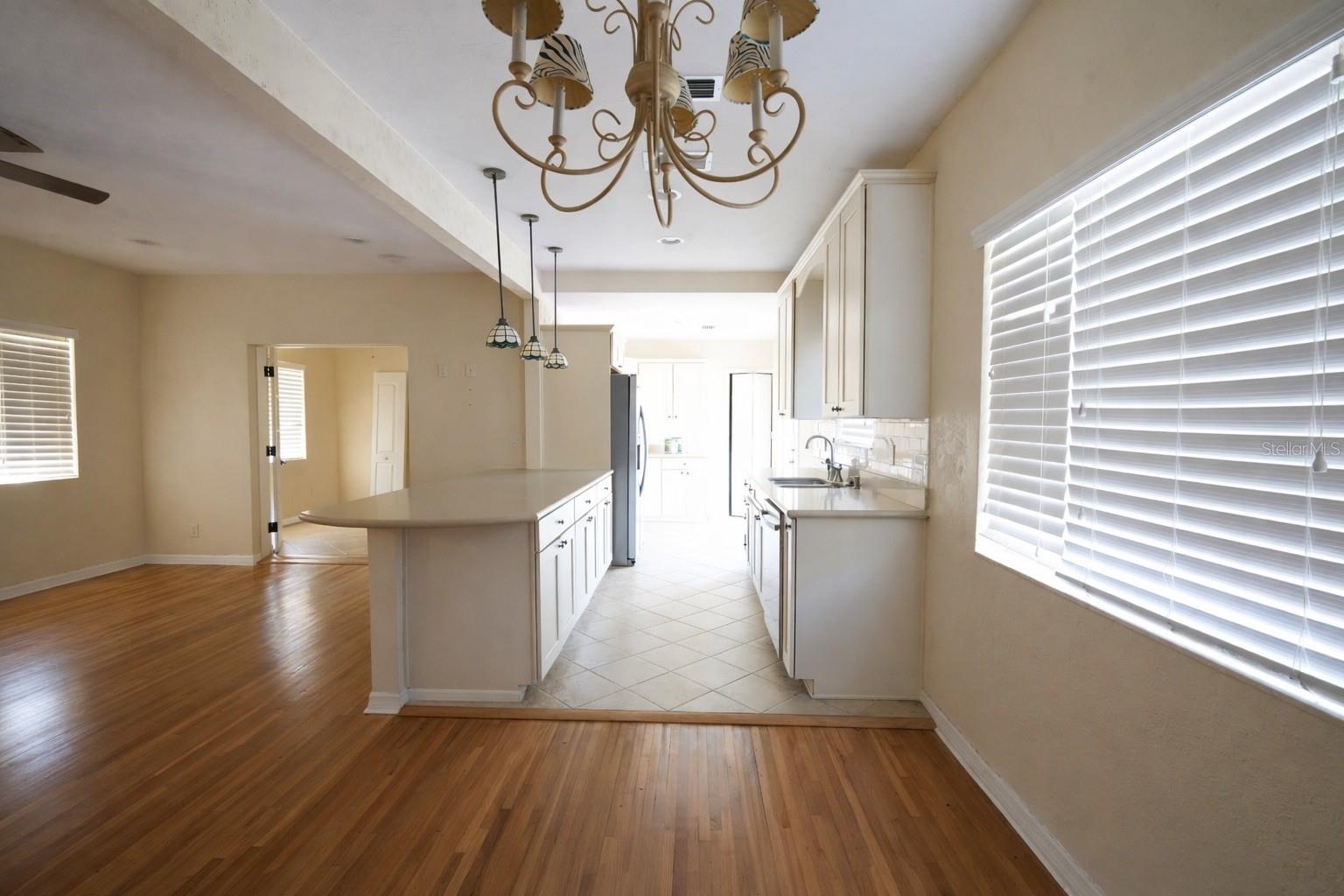 COFFEE POT ADD SNELL & HAMLETTS - Land