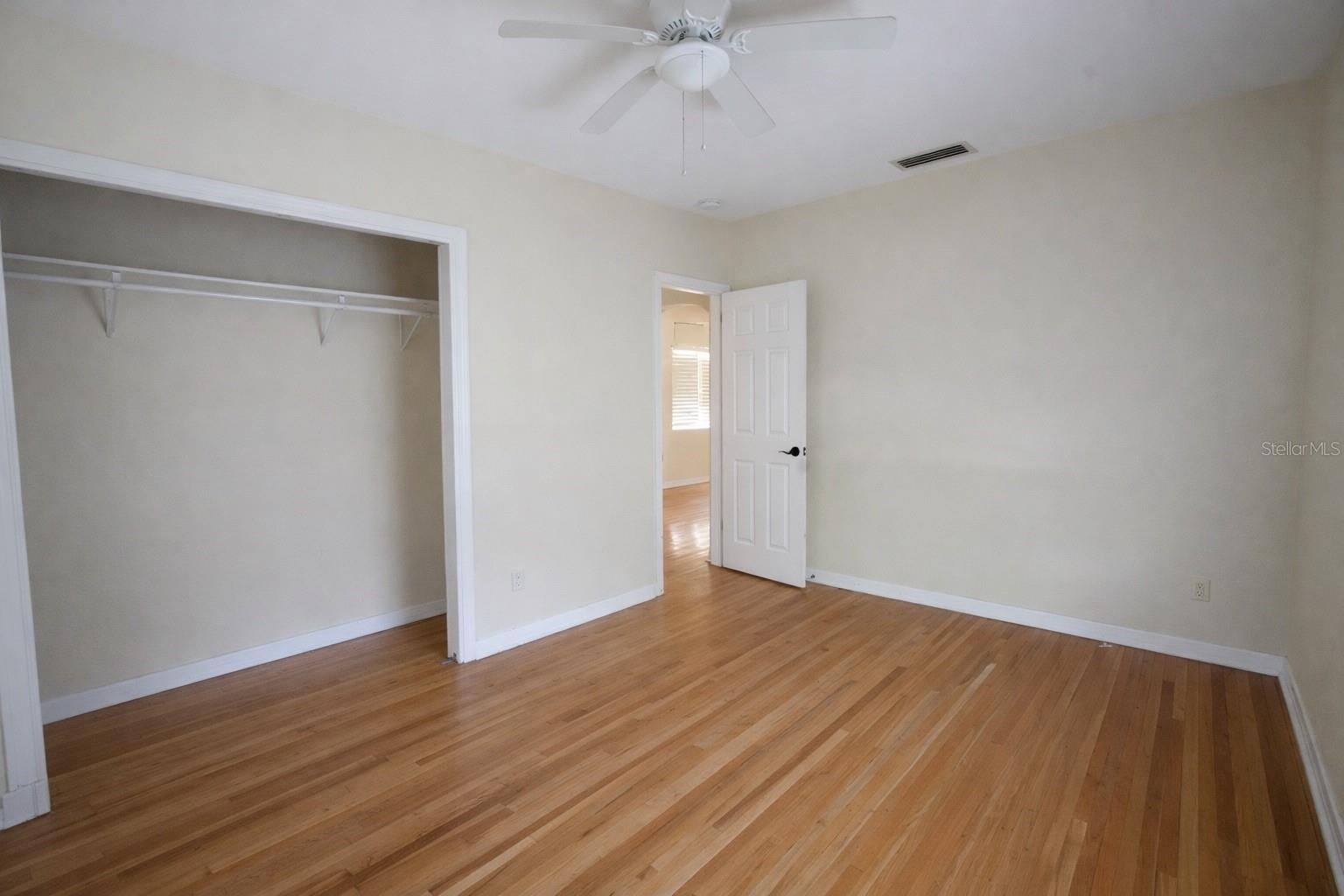 COFFEE POT ADD SNELL & HAMLETTS - Land