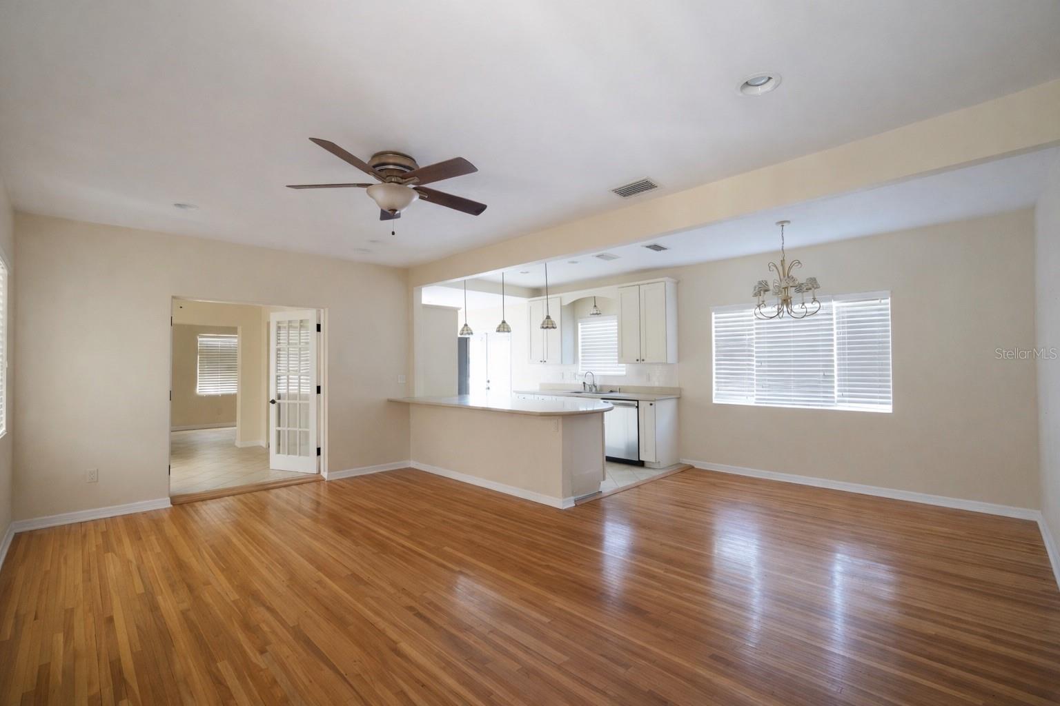 COFFEE POT ADD SNELL & HAMLETTS - Land