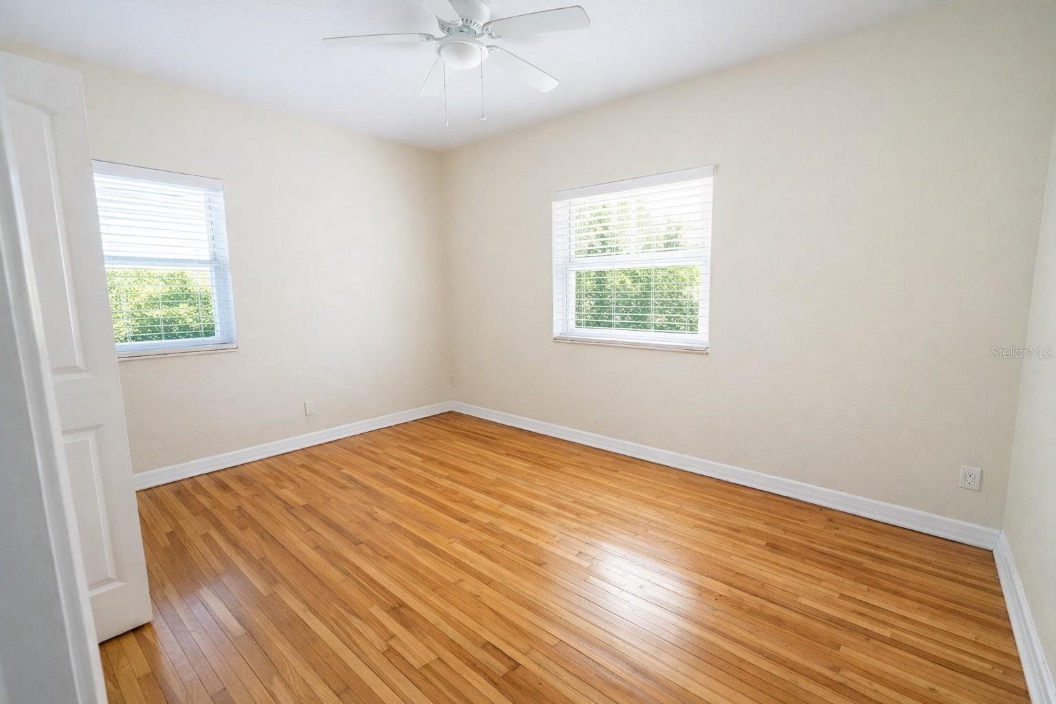 COFFEE POT ADD SNELL & HAMLETTS - Land