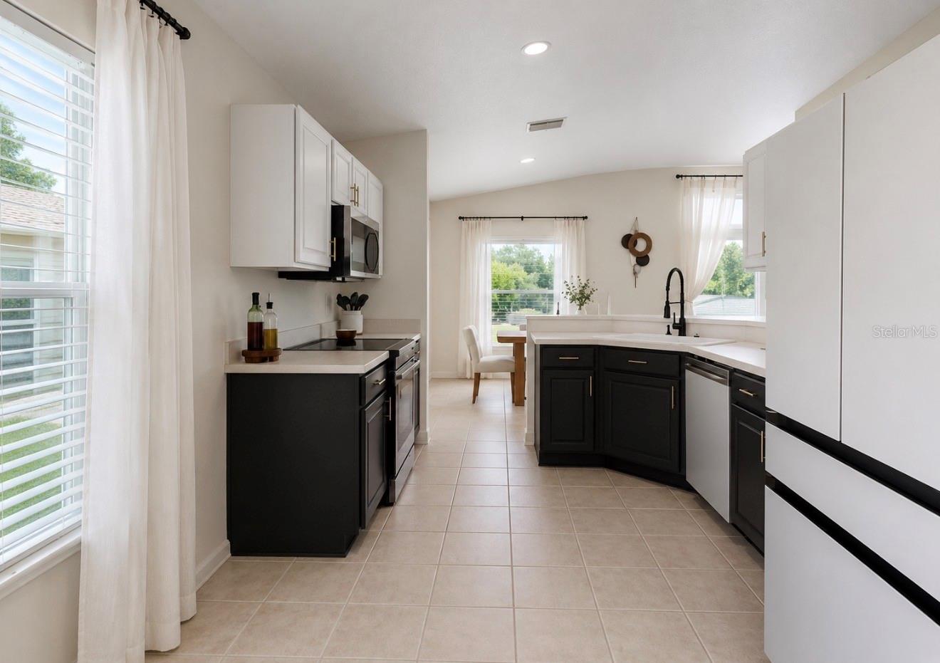 SOUTH POINTE PH 8 - Residential
