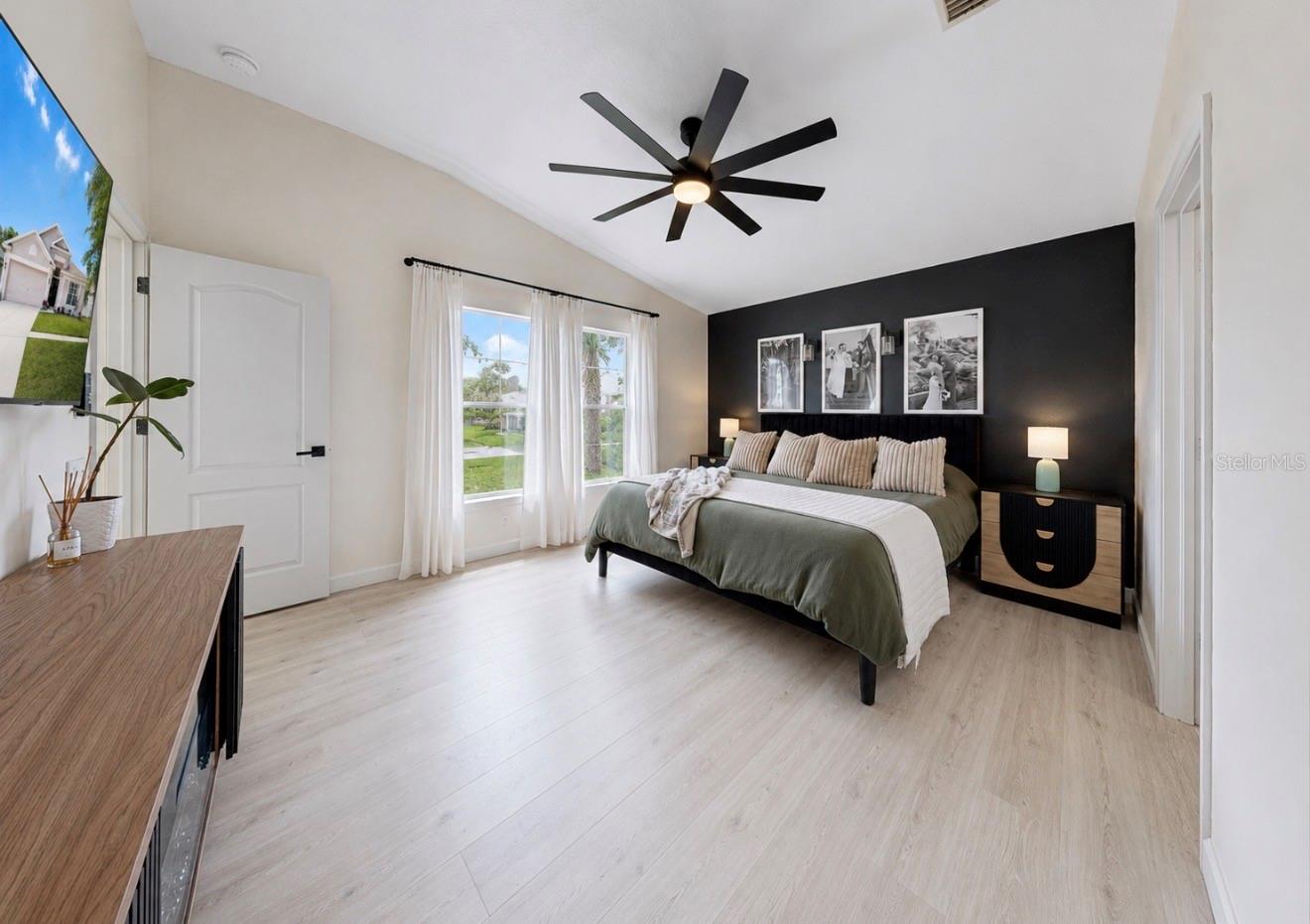 SOUTH POINTE PH 8 - Residential