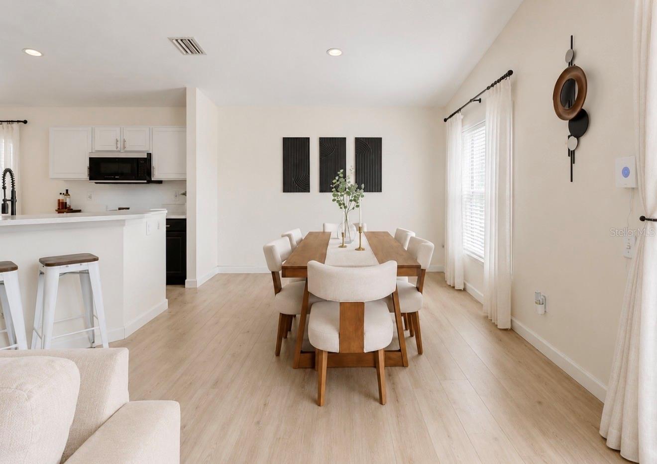 SOUTH POINTE PH 8 - Residential