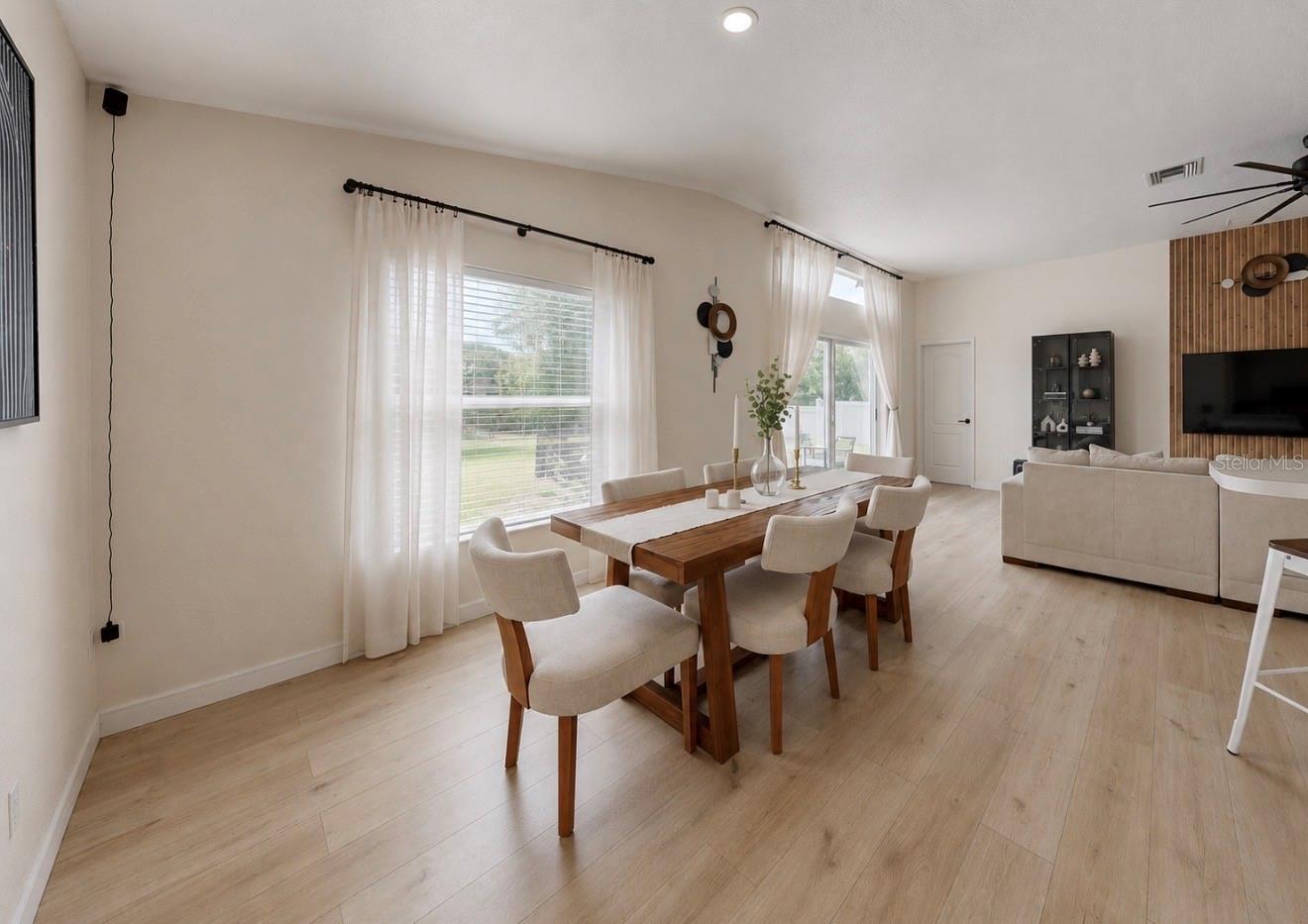 SOUTH POINTE PH 8 - Residential