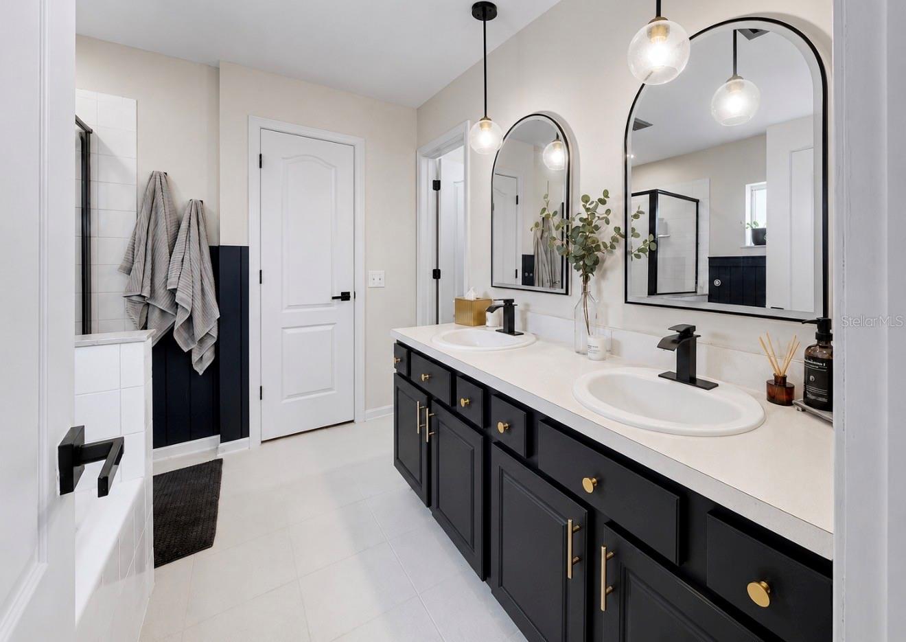 SOUTH POINTE PH 8 - Residential