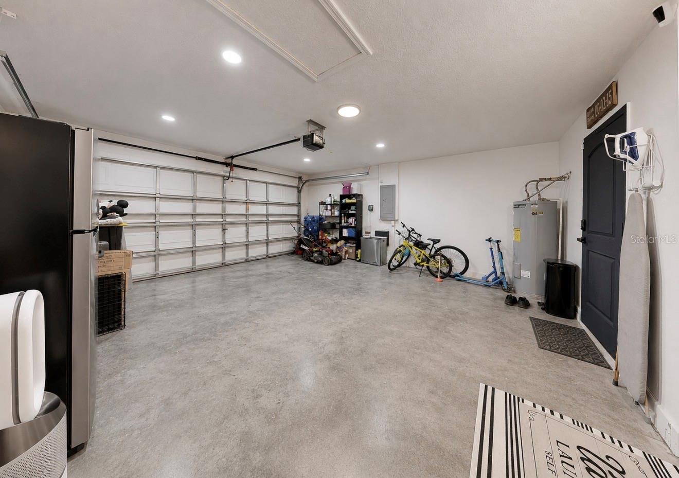SOUTH POINTE PH 8 - Residential