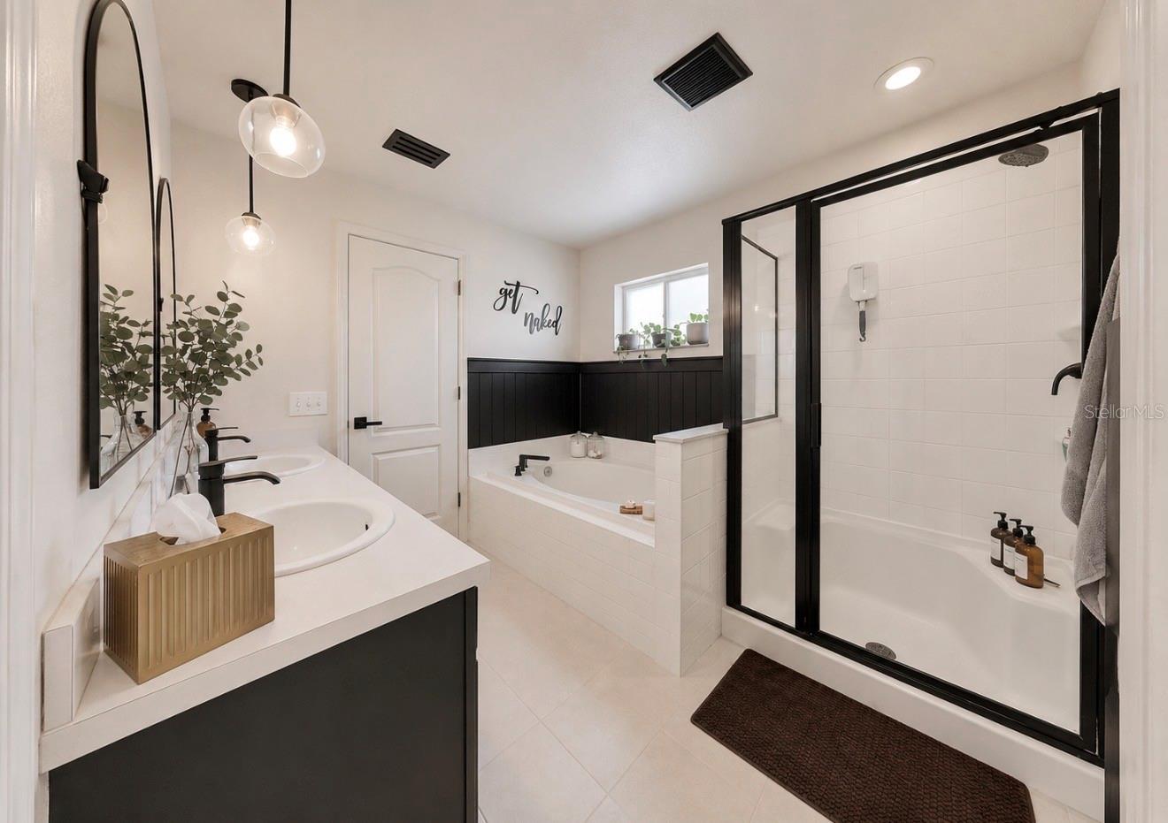 SOUTH POINTE PH 8 - Residential