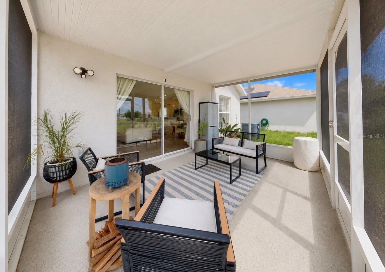 SOUTH POINTE PH 8 - Residential