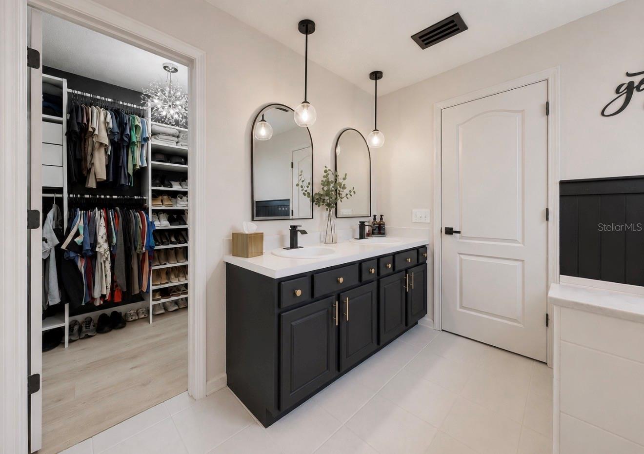 SOUTH POINTE PH 8 - Residential