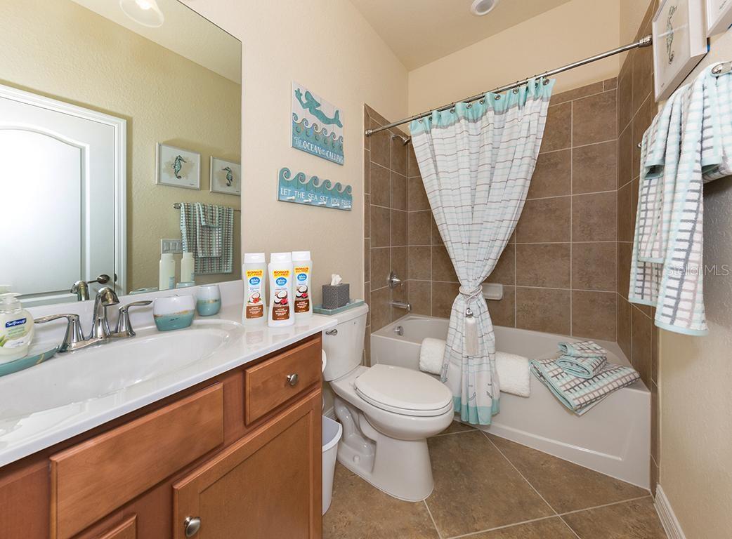 GRAN PARADISO PH 1 - Residential Lease