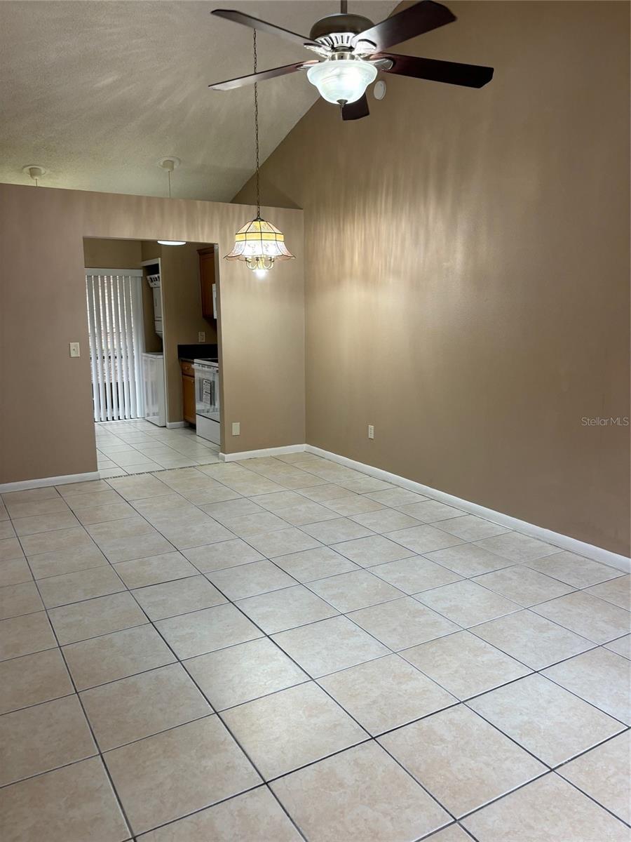 TOWNHOMES WINTER GARDEN - Residential Lease