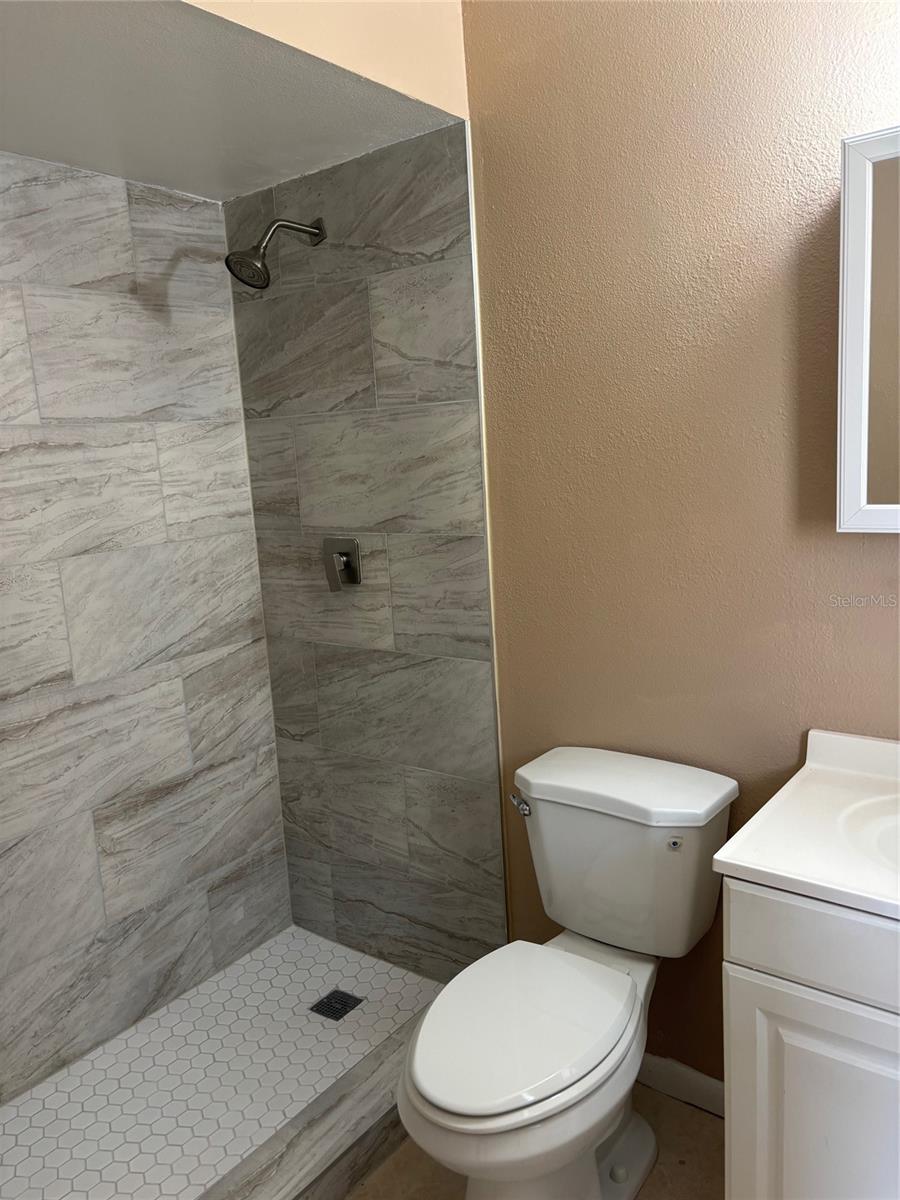 TOWNHOMES WINTER GARDEN - Residential Lease