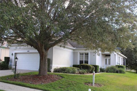Photo of 25307 Felicity Court, Leesburg, FL 34748 (MLS # G5103503)