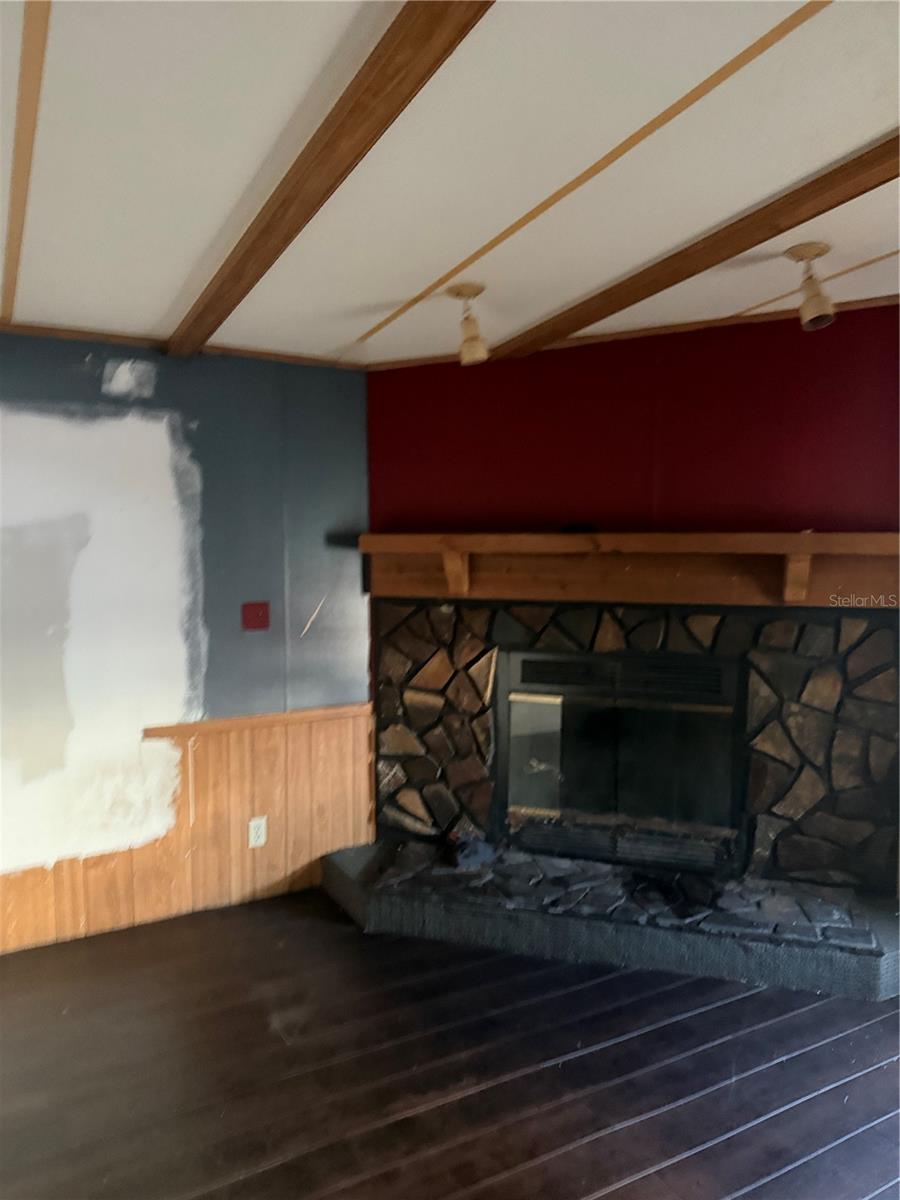 7552 CHARLIN PARKWAY