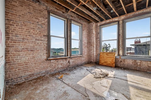 Tiny photo for 400 W Main Street, Leesburg, FL 34748 (MLS # G5115608)