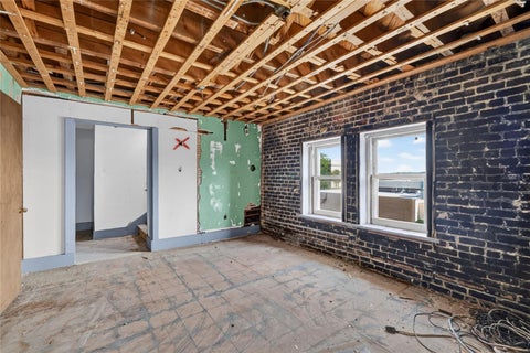 Tiny photo for 400 W Main Street, Leesburg, FL 34748 (MLS # G5115608)