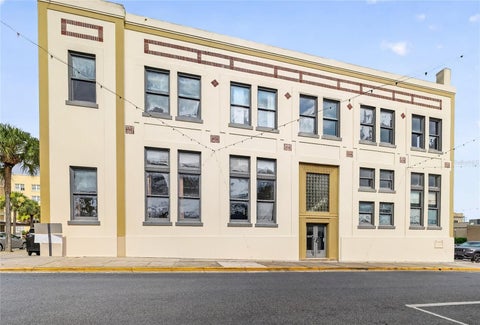 Tiny photo for 400 W Main Street, Leesburg, FL 34748 (MLS # G5115608)