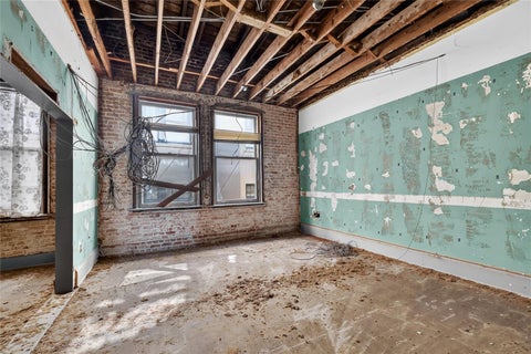 Tiny photo for 400 W Main Street, Leesburg, FL 34748 (MLS # G5115608)