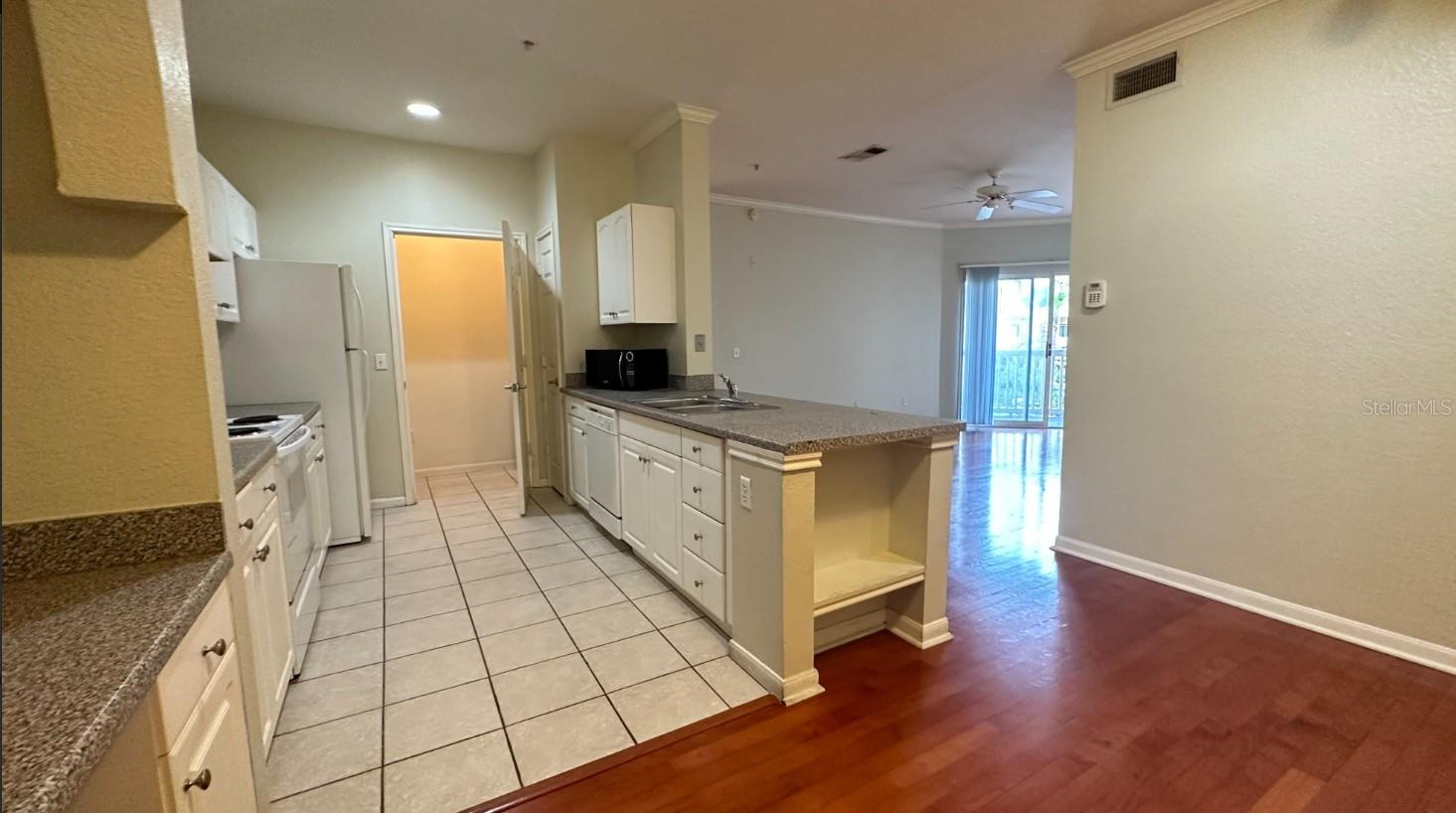 PARK NORTH/CHENEY PLACE - Residential Lease