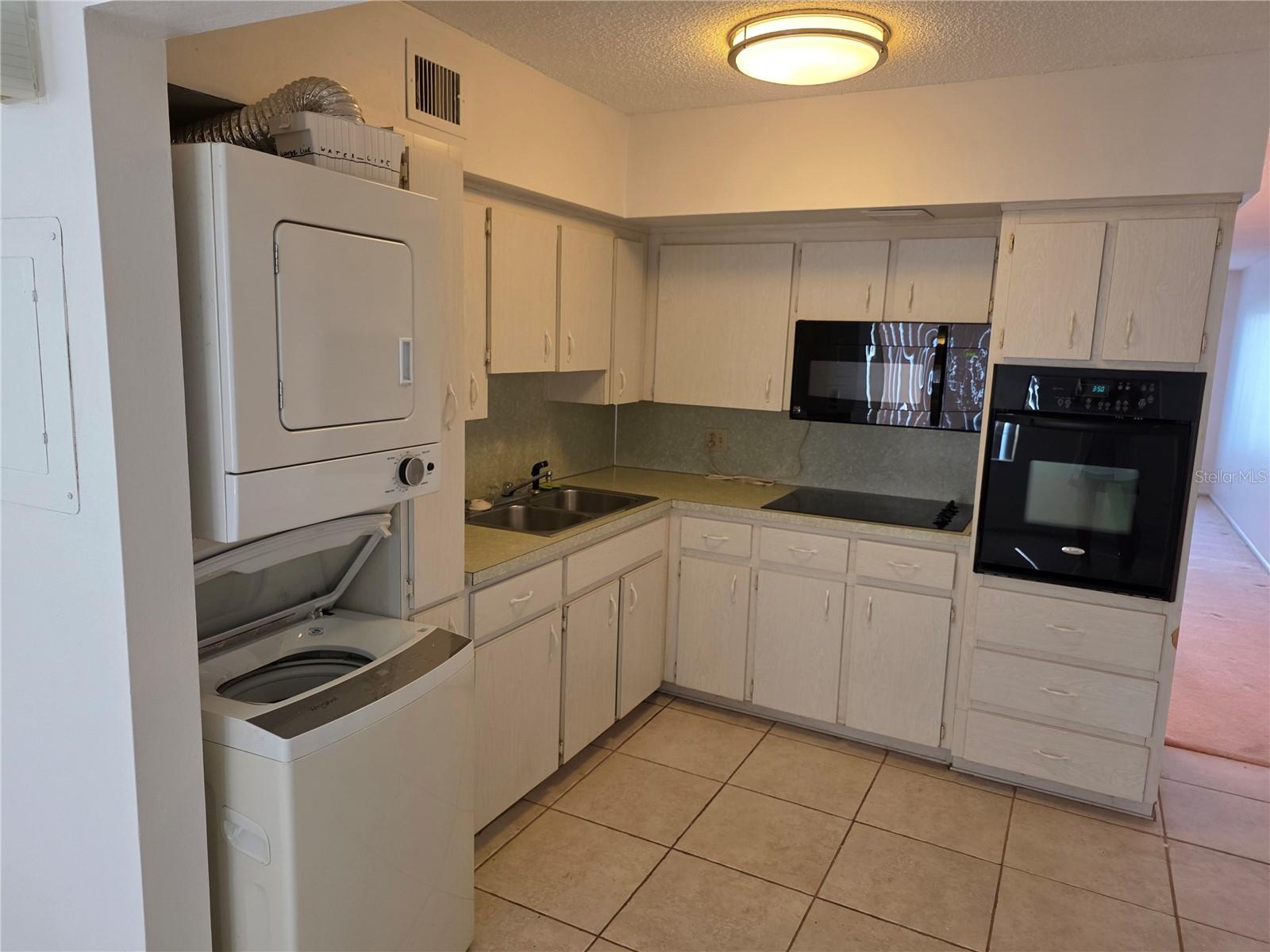 ON TOP OF THE WORLD - Residential