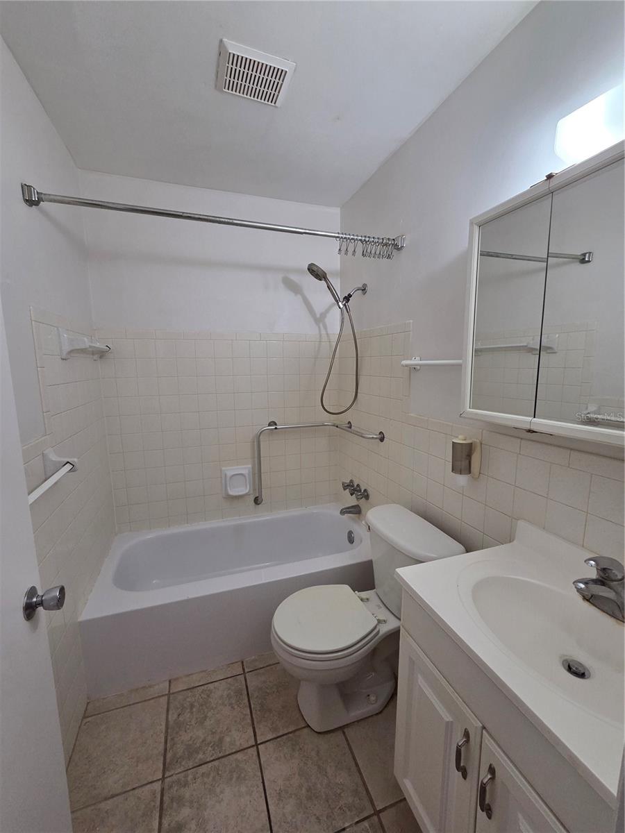 ON TOP OF THE WORLD - Residential