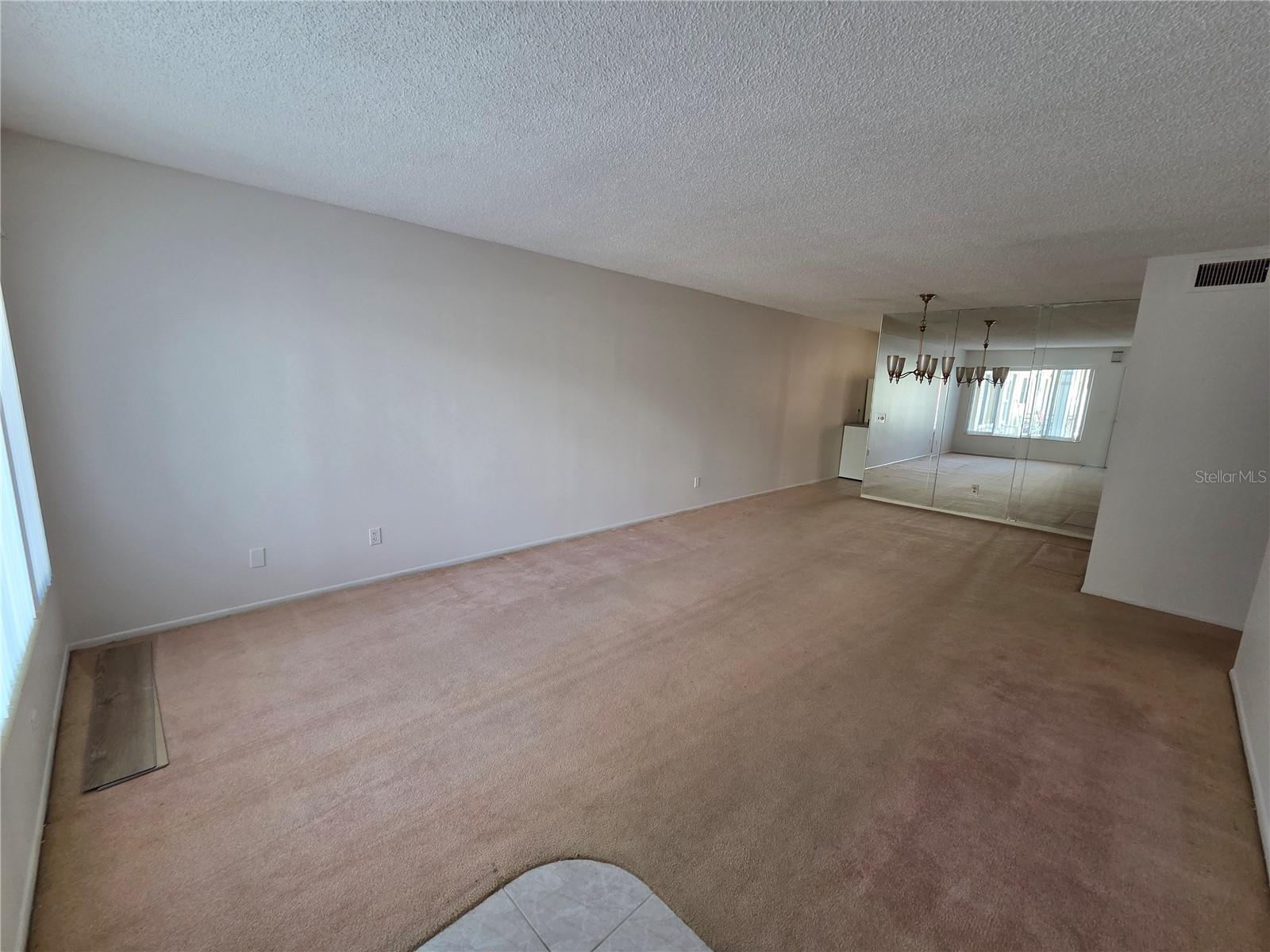 ON TOP OF THE WORLD - Residential