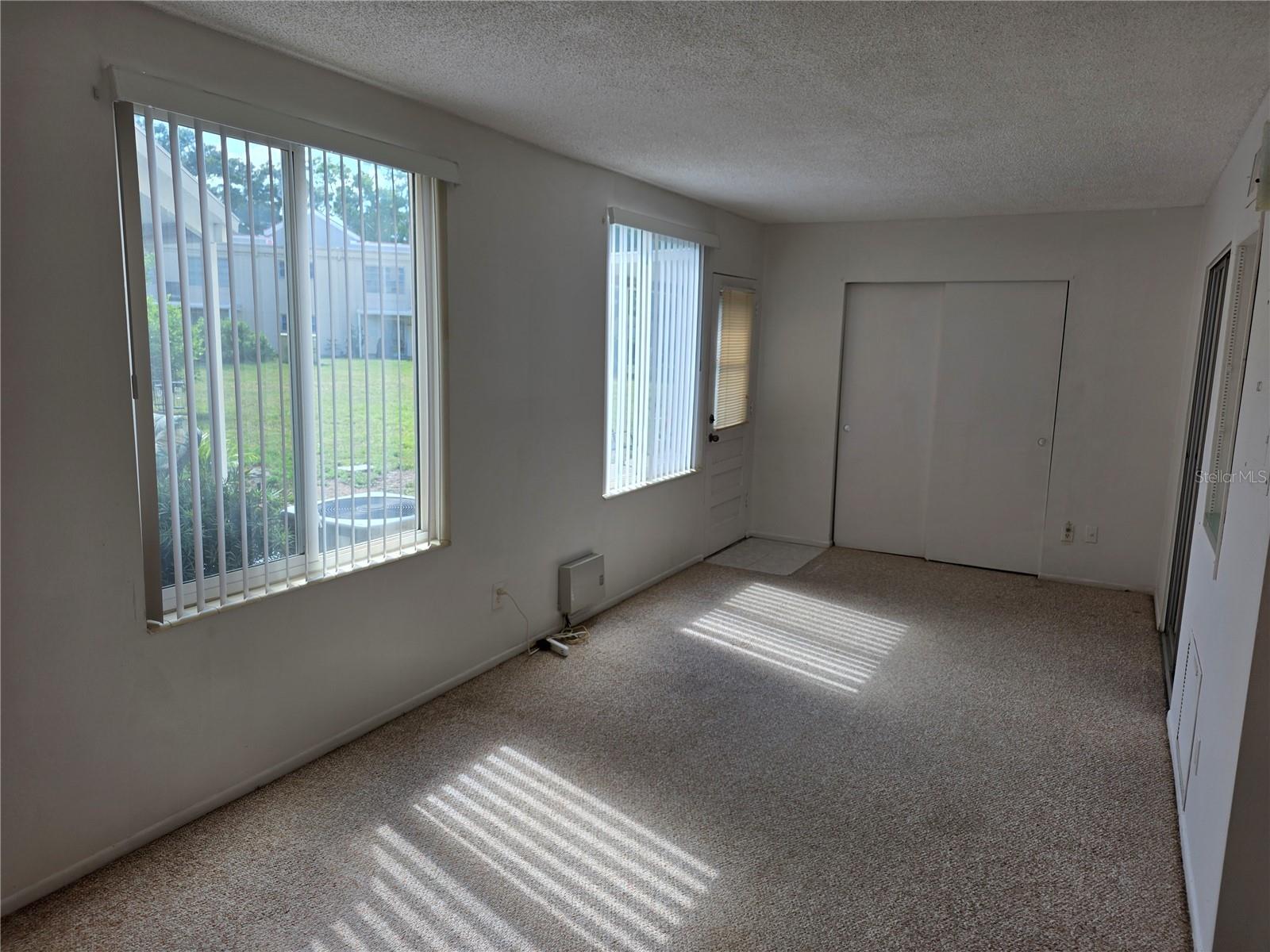 ON TOP OF THE WORLD - Residential