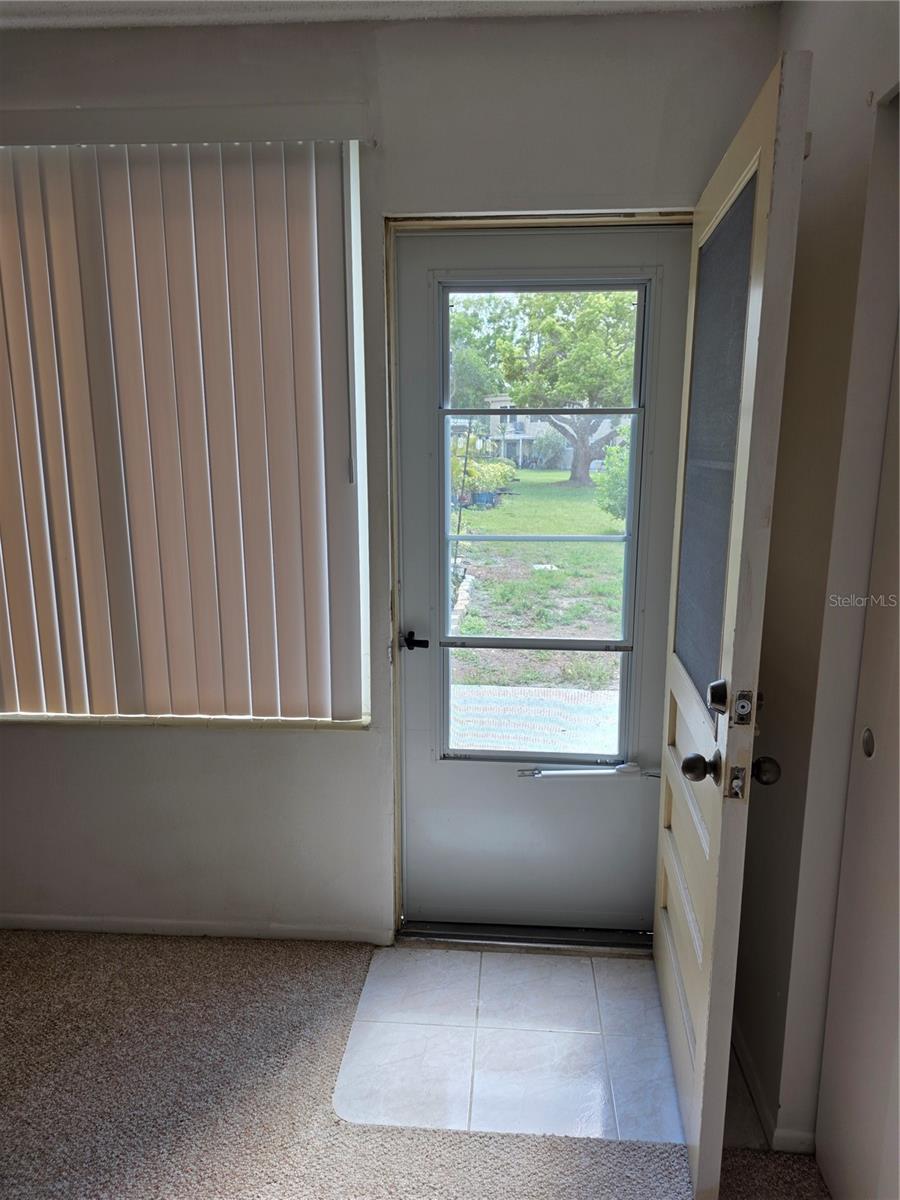 ON TOP OF THE WORLD - Residential